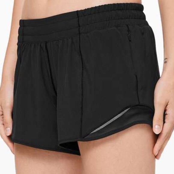 Lululemon Hotty Hot Short II *Long 4" Black size 8 - Picture 1 of 11